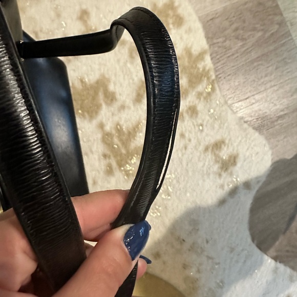 Ralph Lauren, Lauren, black leather bag with gold hardware and lettering. - Picture 4 of 10